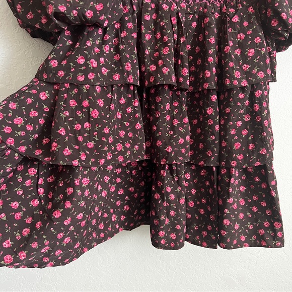 VESTIQUE Dark Brown Floral Meet in Middle Mini Dress Smocking Puff Sleeve M NWT - Picture 4 of 9